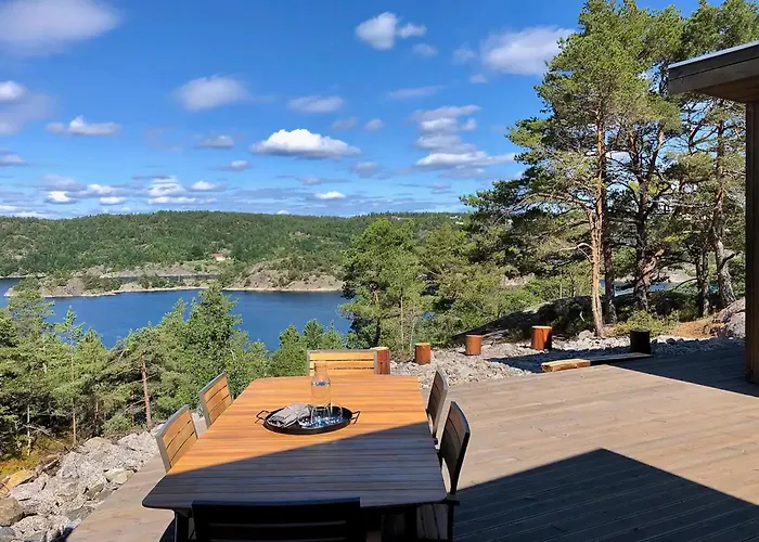 With Panoramic View Of Sandnesfjorden Дом отдыха Рисёр